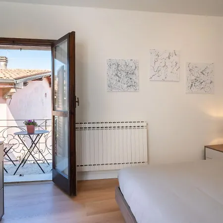 Attic Romance With Balcony *
