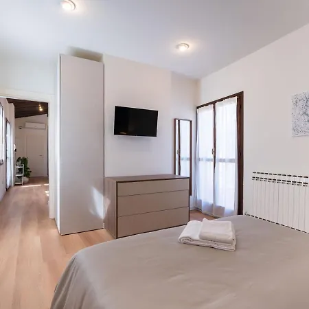 Attic Romance With Balcony Verona
