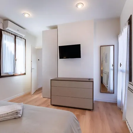 Apartmán Attic Romance With Balcony Verona